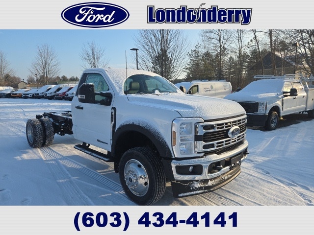 2026 Ford F-550 Super Duty Chassis Cab XL's photo