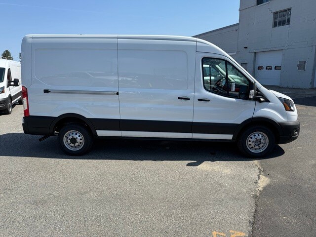 2025 Ford Transit photo 2