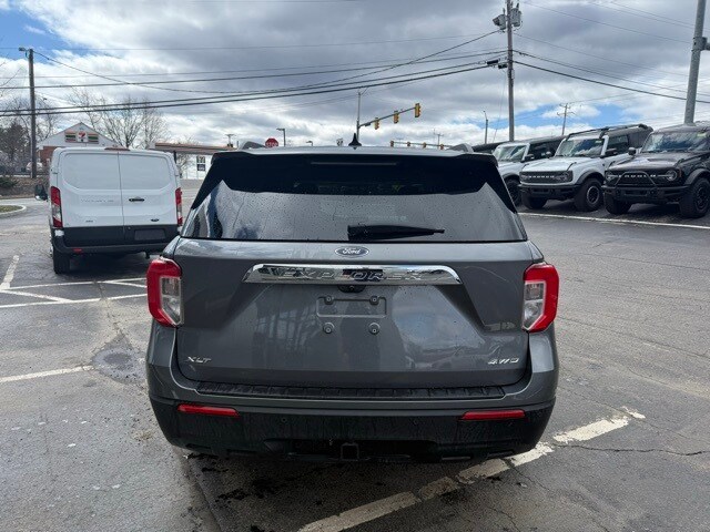 2024 Ford Explorer XLT photo 4