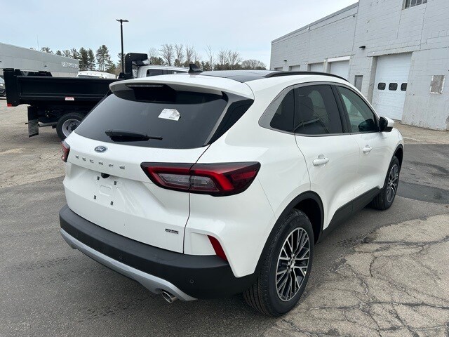 2025 Ford Escape Plug-In Hybrid photo 4
