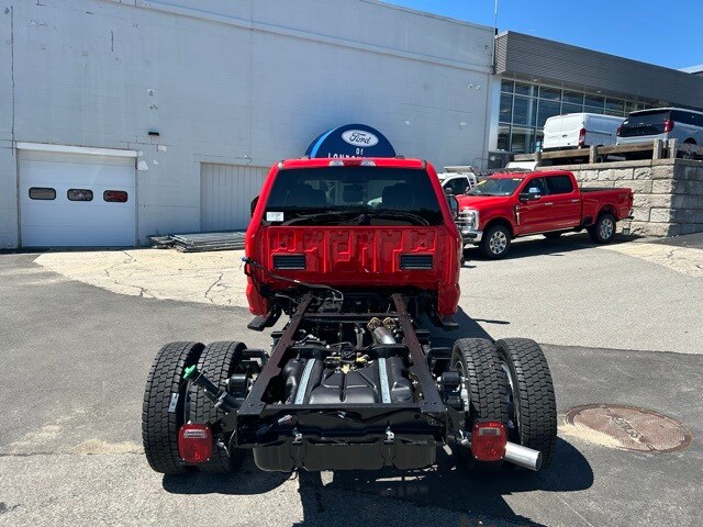 2025 Ford F-550 XLT photo 4