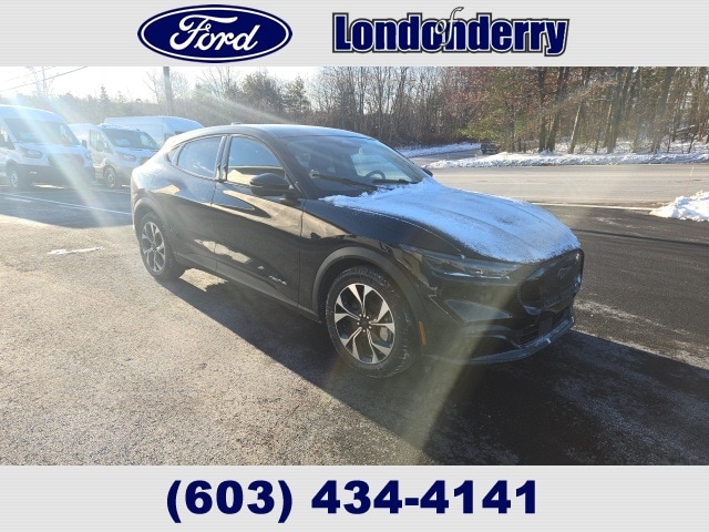 2025 Ford Mustang Mach-E Select AWD's photo