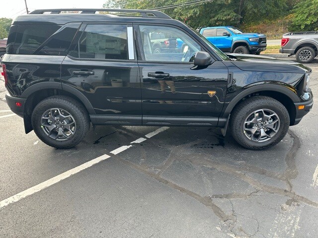 2024 Ford Bronco Sport Badlands photo 2