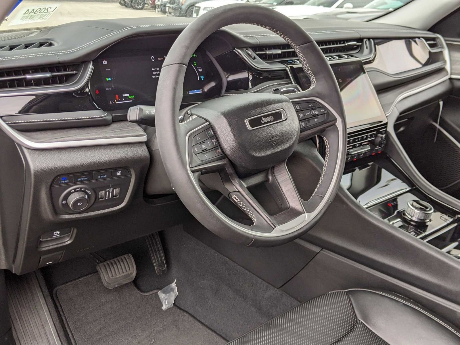 2022 Jeep Cherokee 4xe photo 4