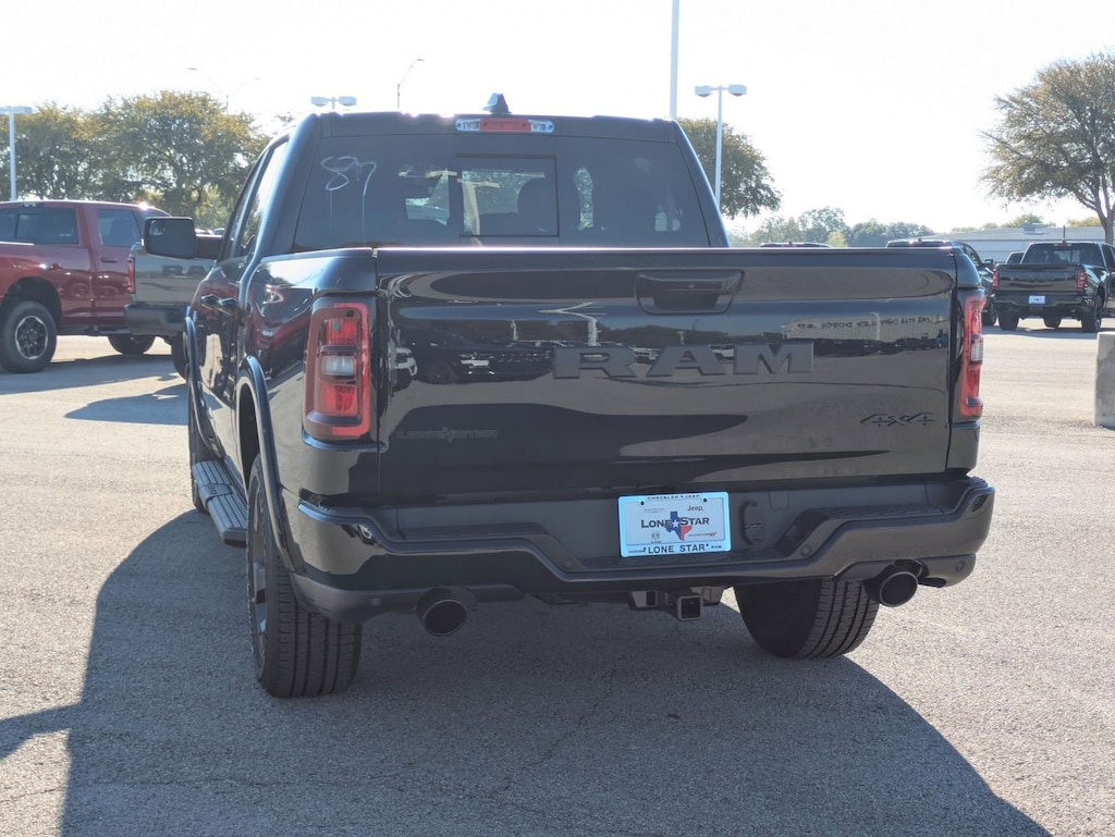 New 2026 Ram 1500 LONE STAR CREW CAB 4X4 5'7 BOX Pickup