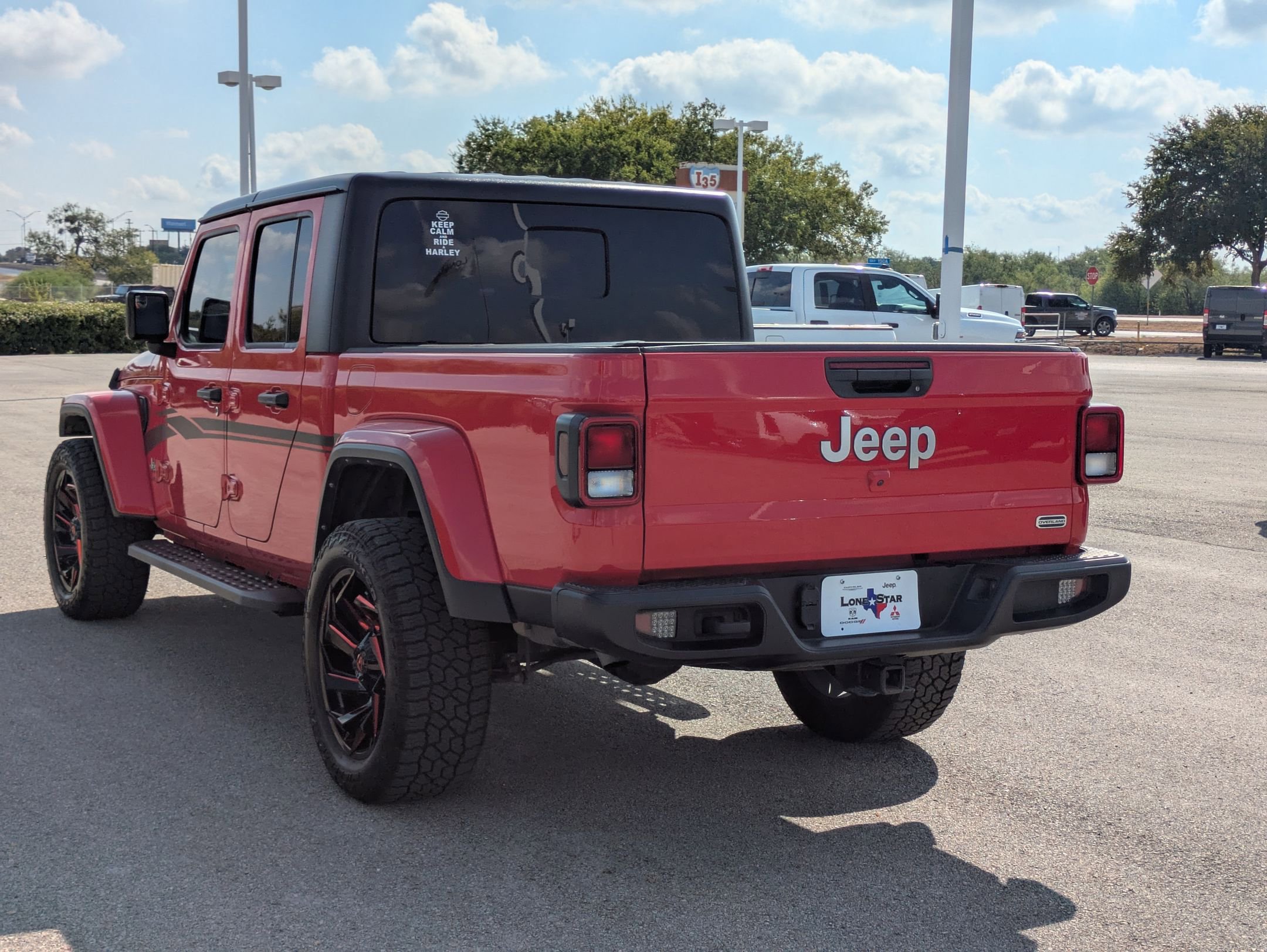 2021 Jeep Gladiator Overland photo 2