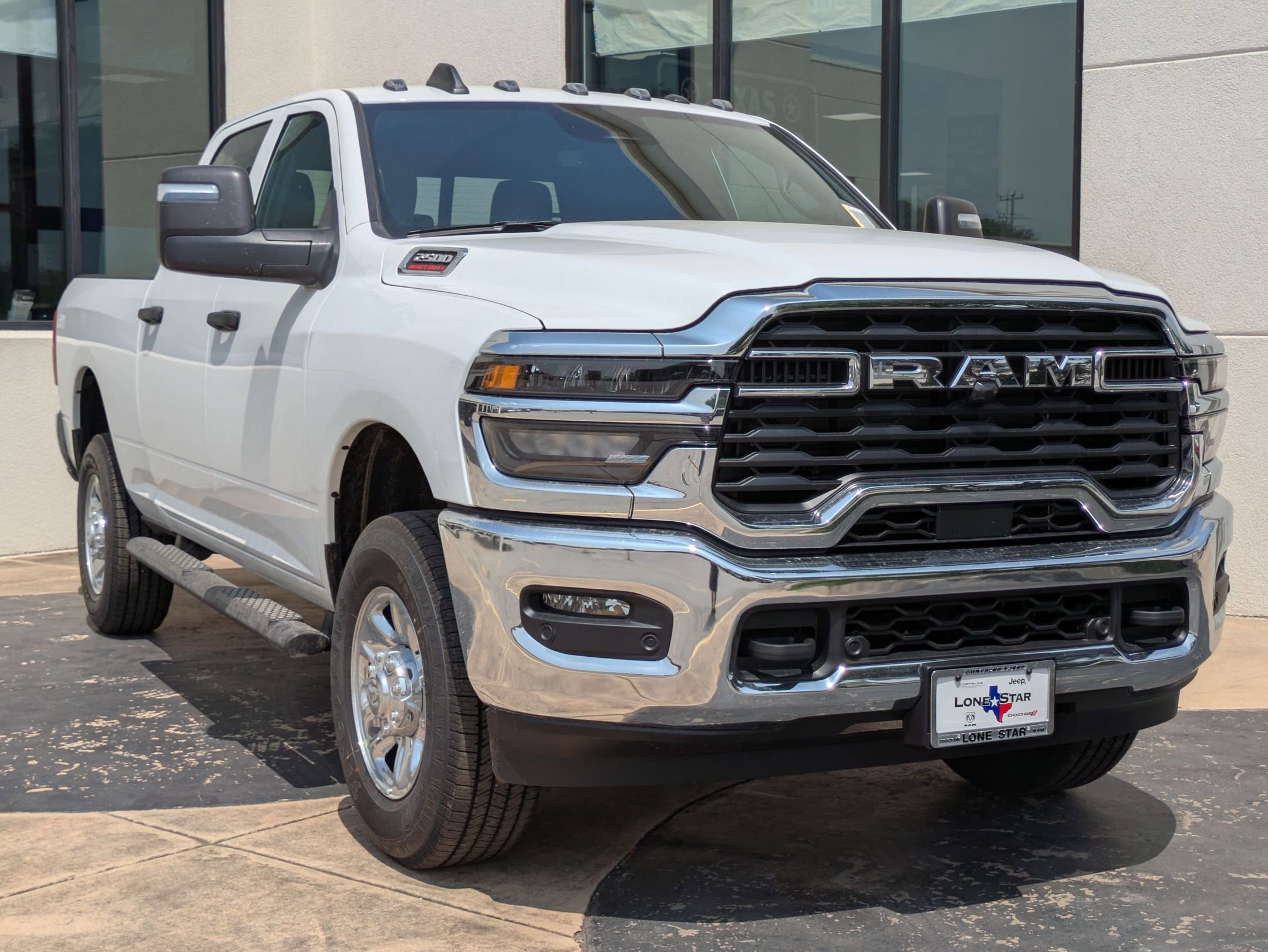 2025 Ram 2500 Tradesman photo 4