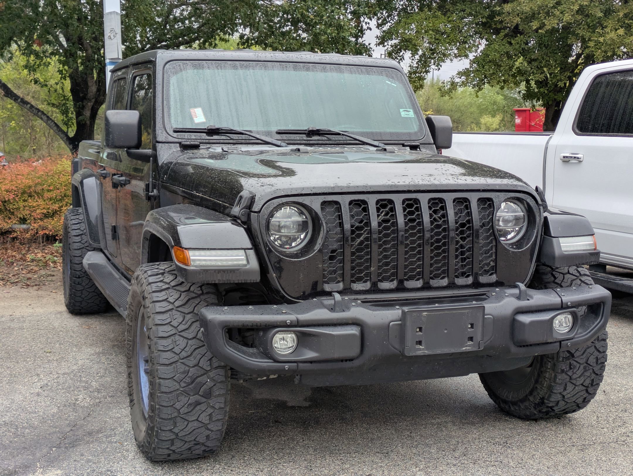 2021 Jeep Gladiator Freedom photo 2