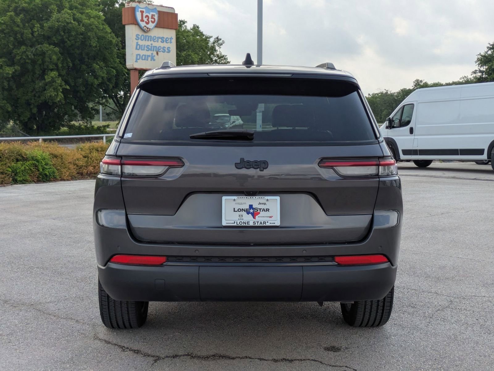 2025 Jeep Grand Cherokee Altitude X photo 4