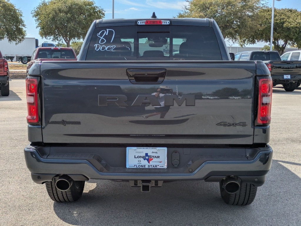 New 2026 Ram 1500 LONE STAR CREW CAB 4X4 5'7 BOX Pickup