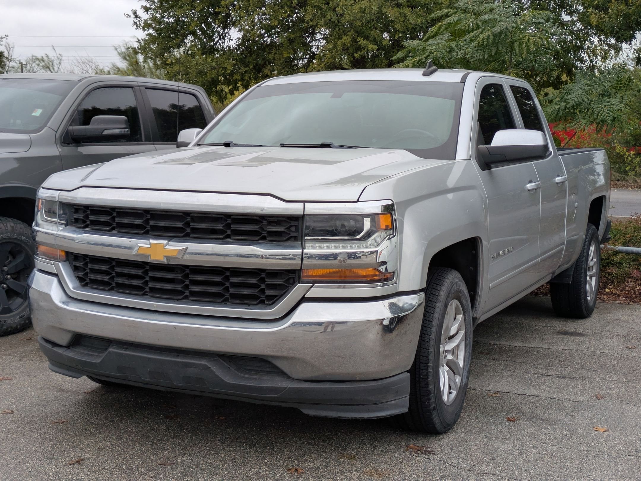 2019 Chevrolet Silverado 1500 LD LT's photo