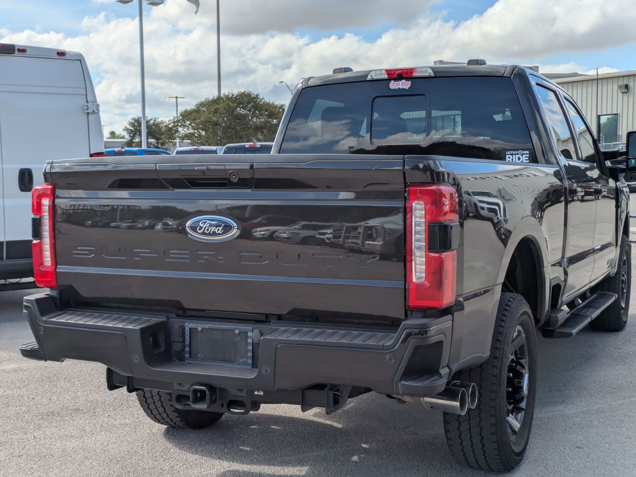 2024 Ford F-250 Lariat photo 3