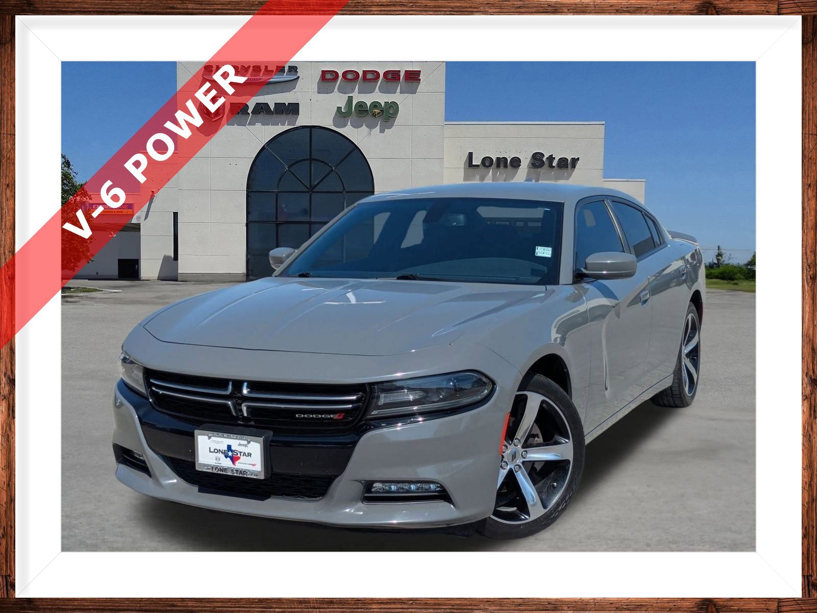 2017 Dodge Charger SXT's photo