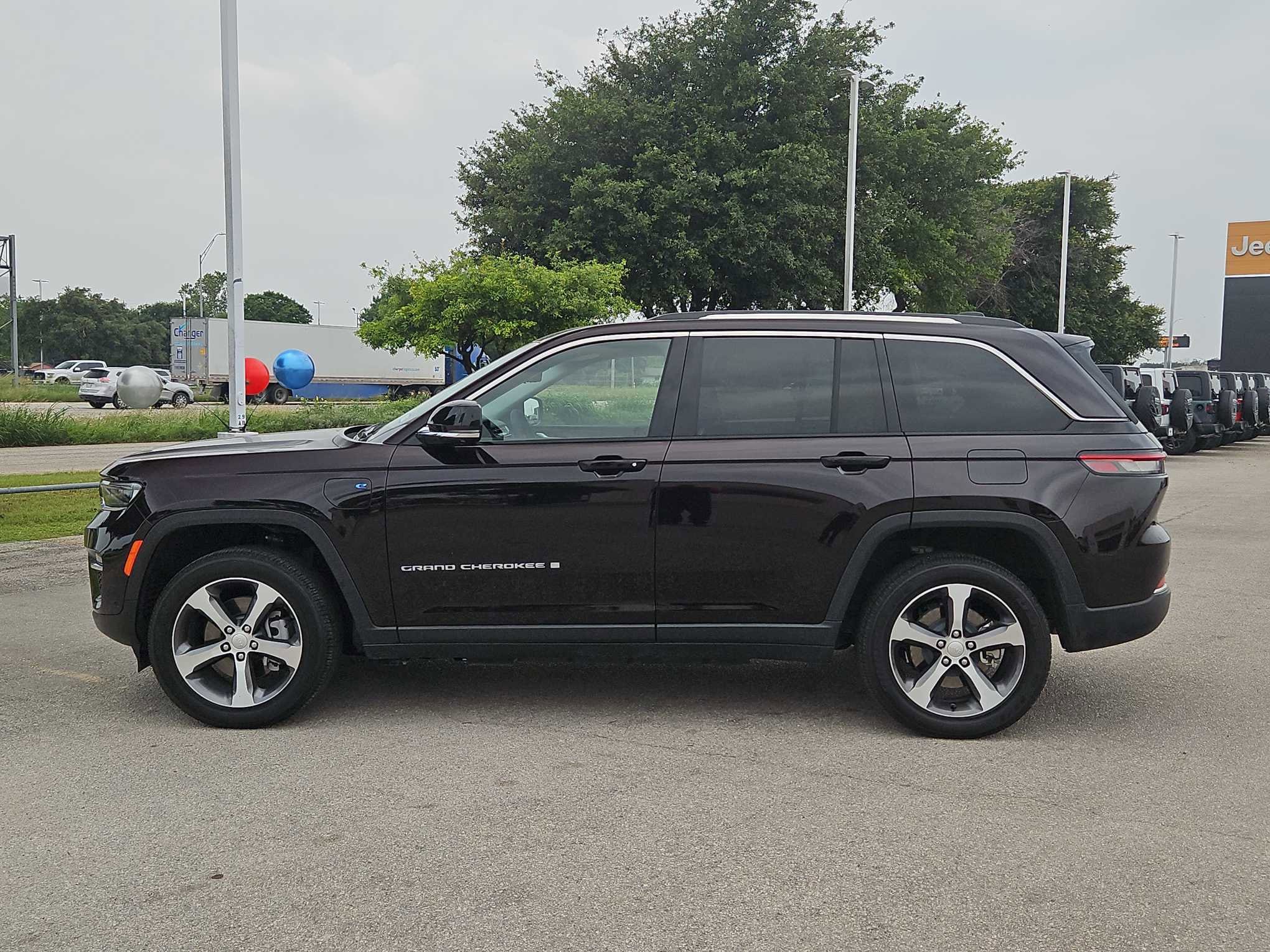 Used 2022 Jeep Grand Cherokee 4xe with VIN 1C4RJYB66N8747986 for sale in San Antonio, TX