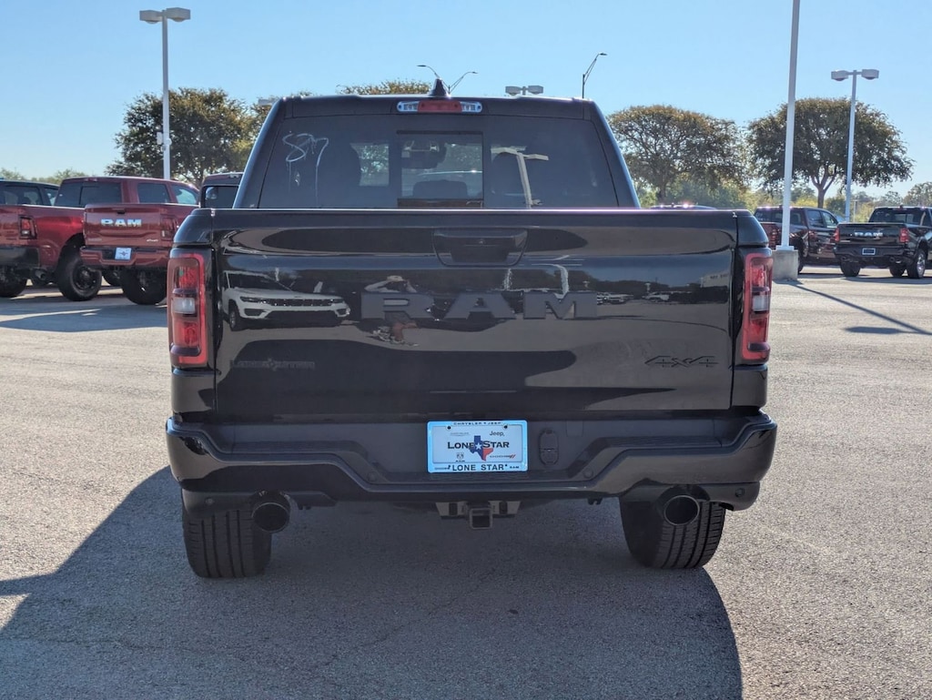 New 2026 Ram 1500 LONE STAR CREW CAB 4X4 5'7 BOX Pickup