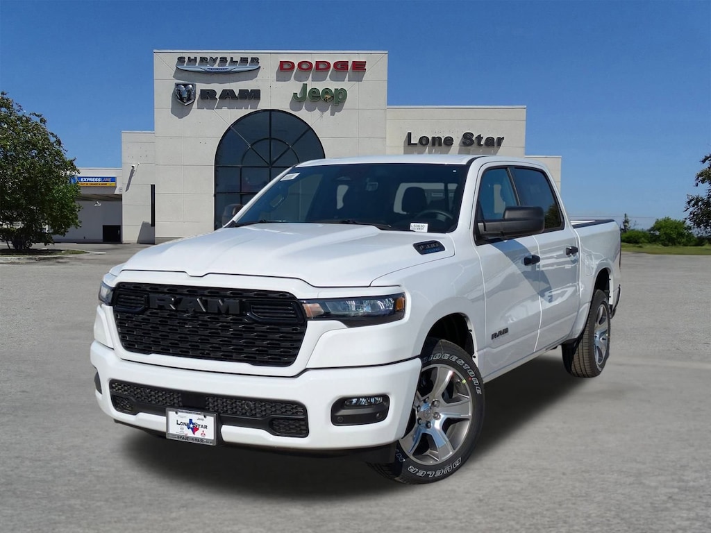 New 2025 Ram 1500 TRADESMAN CREW CAB 4X2 5'7 BOX Pickup