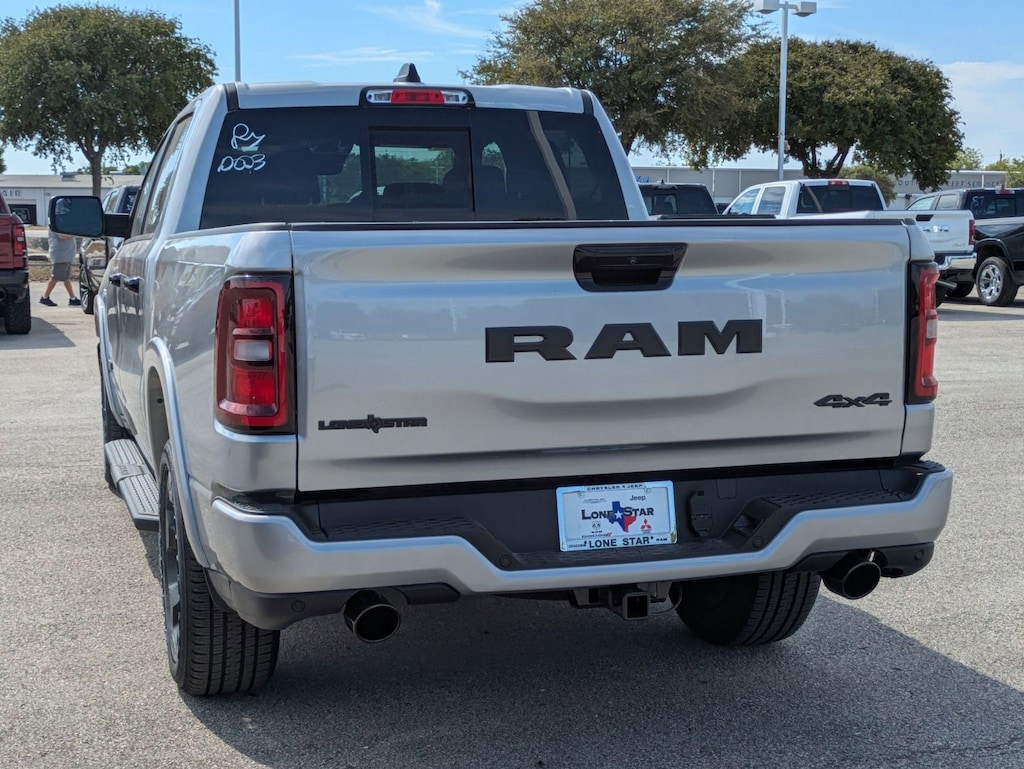 New 2026 Ram 1500 LONE STAR CREW CAB 4X4 5'7 BOX Pickup