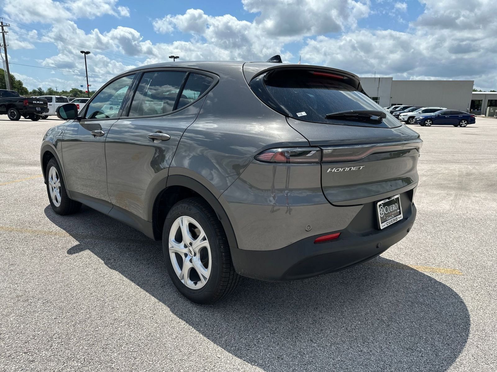 2025 Dodge Hornet GT photo 3