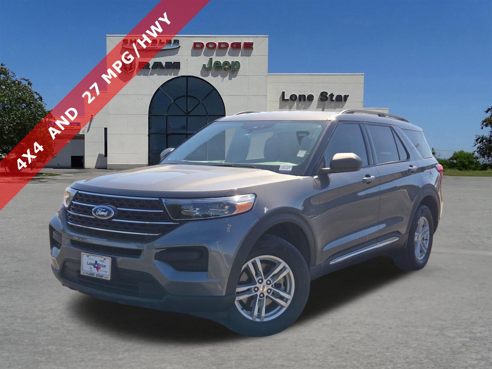 2023 Ford Explorer XLT 4WD's photo