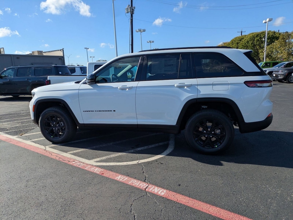 New 2025 Jeep Grand Cherokee ALTITUDE X 4X2 Sport Utility