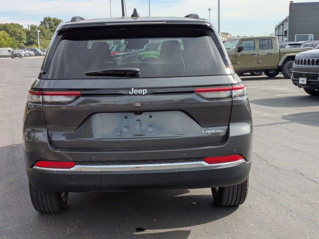 New 2025 Jeep Grand Cherokee LAREDO X 4X2 Sport Utility