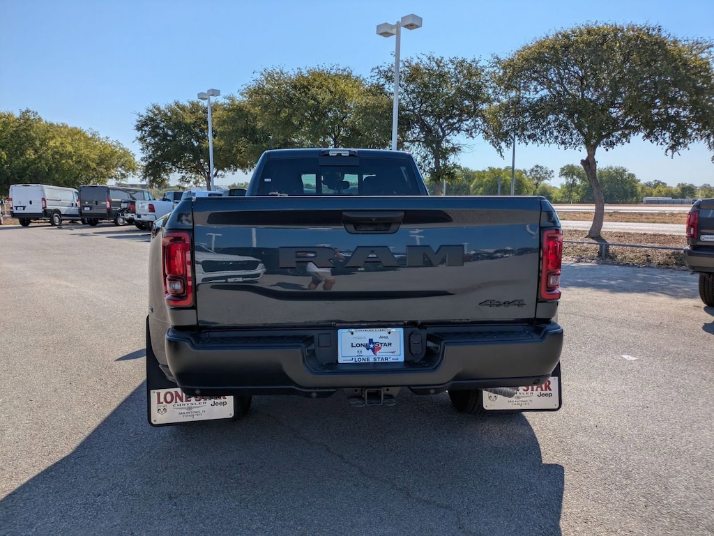 New 2026 Ram 3500 TRADESMAN CREW CAB 4X4 8' BOX Pickup