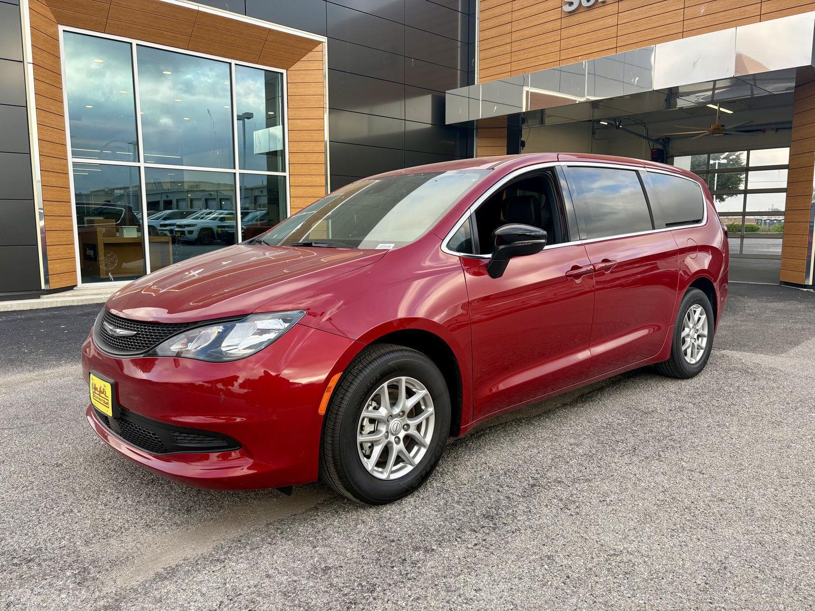 2026 Chrysler Voyager LX's photo