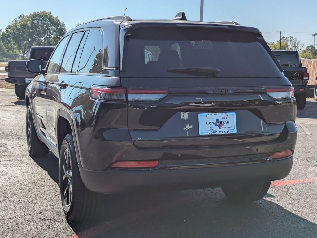 New 2025 Jeep Grand Cherokee ALTITUDE X 4X2 Sport Utility