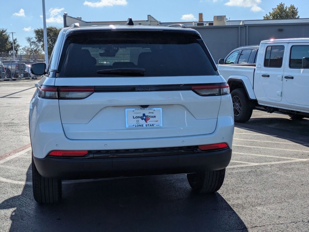 New 2025 Jeep Grand Cherokee ALTITUDE X 4X2 Sport Utility