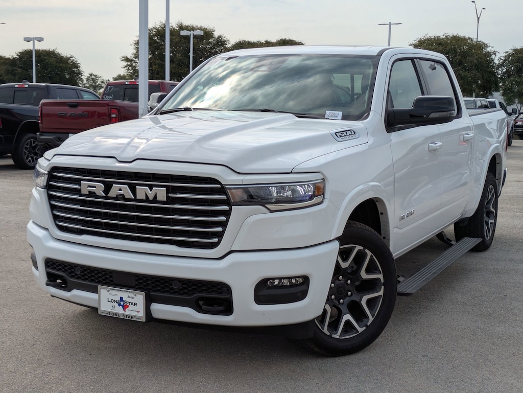New 2026 Ram 1500 LARAMIE CREW CAB 4X4 5'7 BOX Pickup