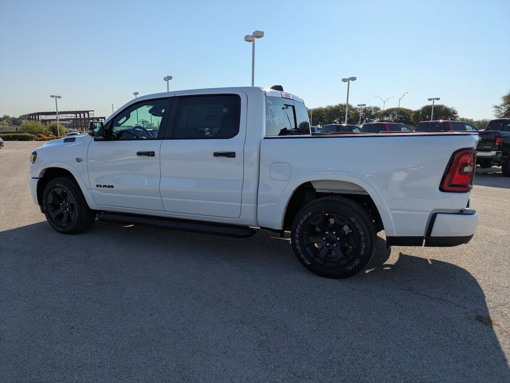 New 2026 Ram 1500 LONE STAR CREW CAB 4X4 5'7 BOX Pickup