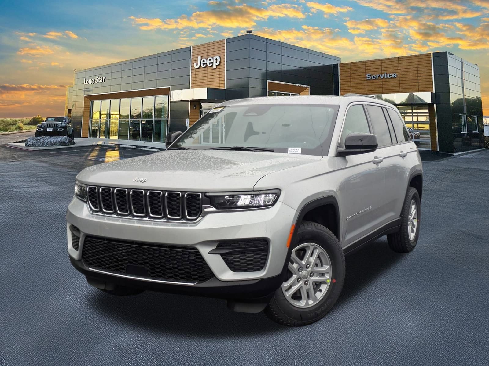 2025 Jeep Grand Cherokee Laredo's photo