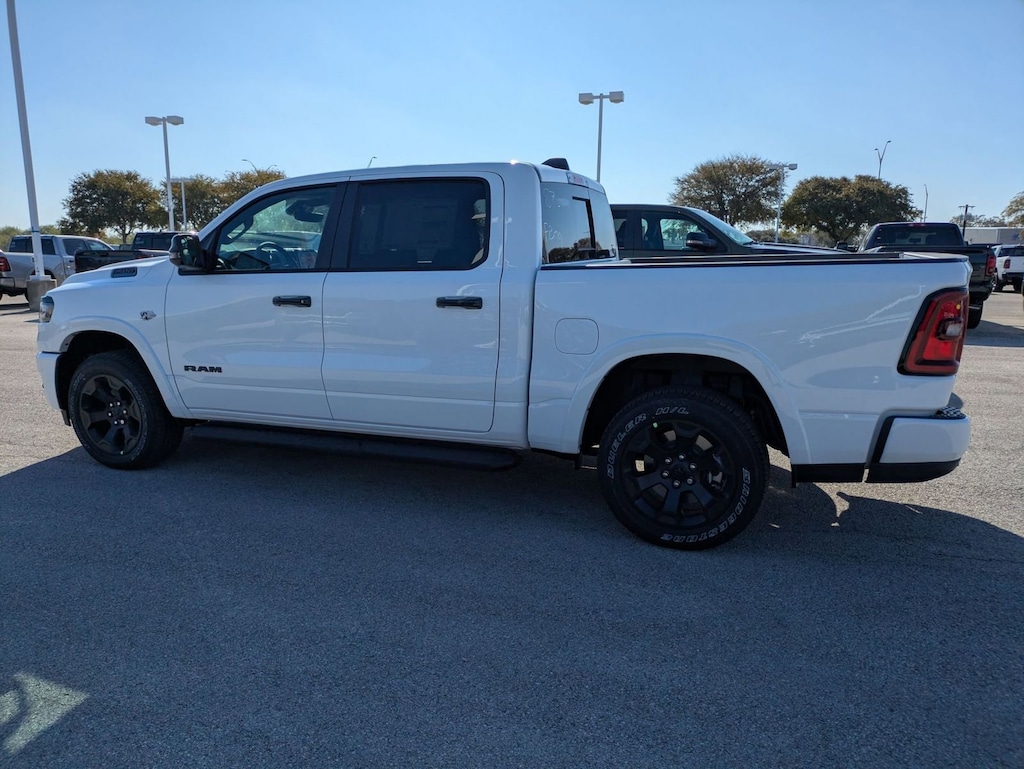 New 2026 Ram 1500 LONE STAR CREW CAB 4X4 5'7 BOX Pickup