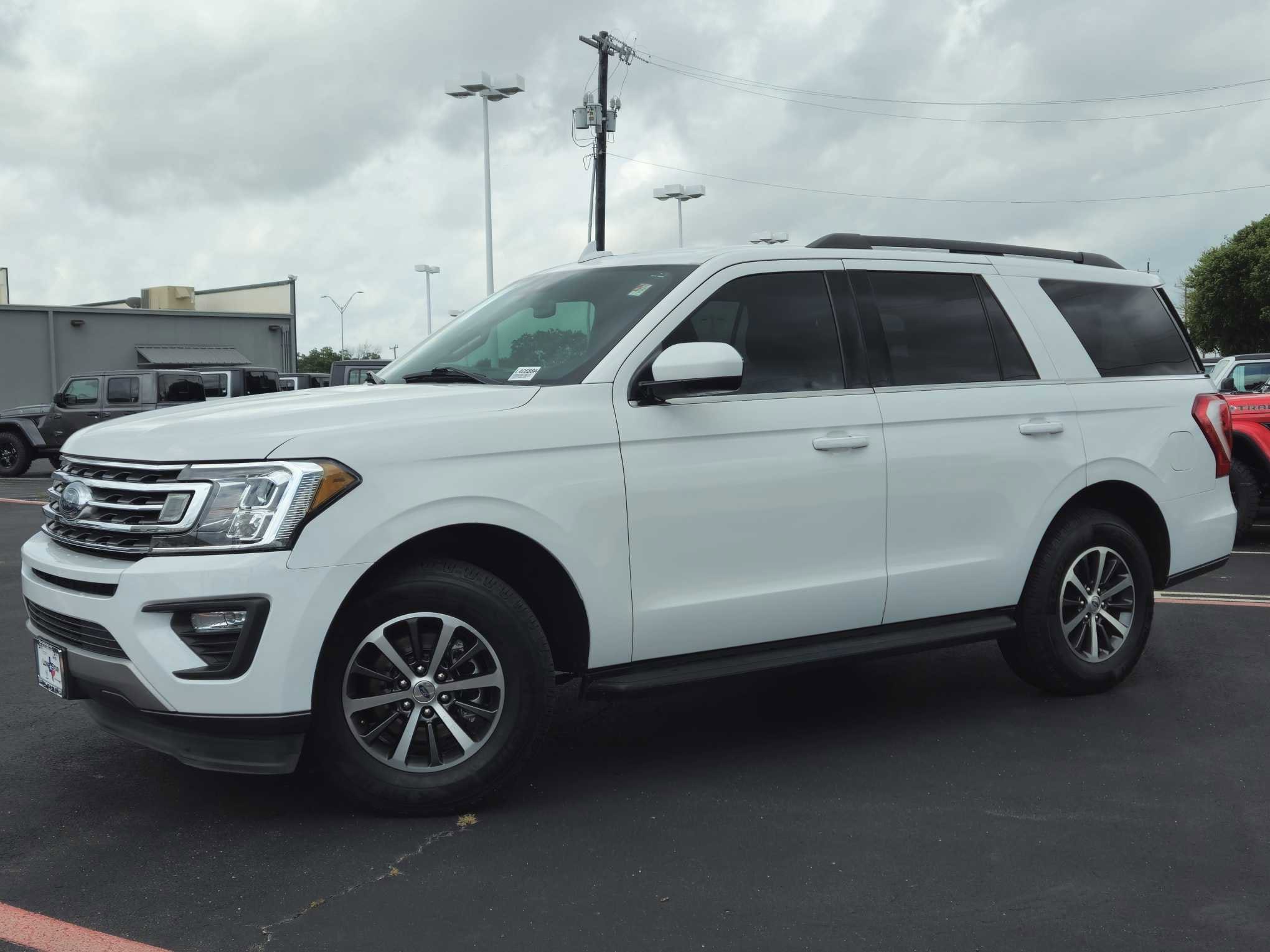 Used 2021 Ford Expedition XLT with VIN 1FMJU1HT5MEA13649 for sale in San Antonio, TX