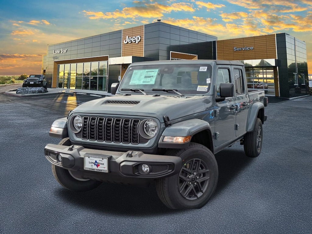 New 2025 Jeep Gladiator SPORT S 4X4 Pickup