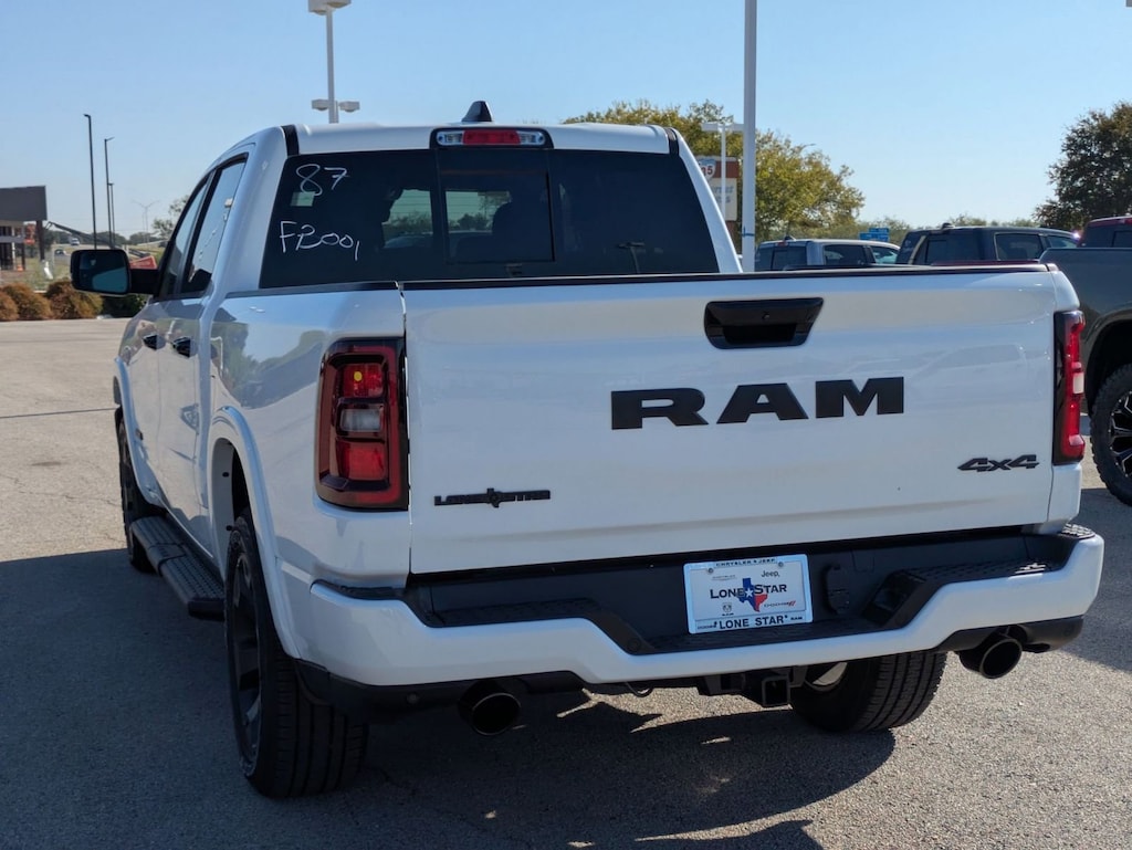 New 2026 Ram 1500 LONE STAR CREW CAB 4X4 5'7 BOX Pickup