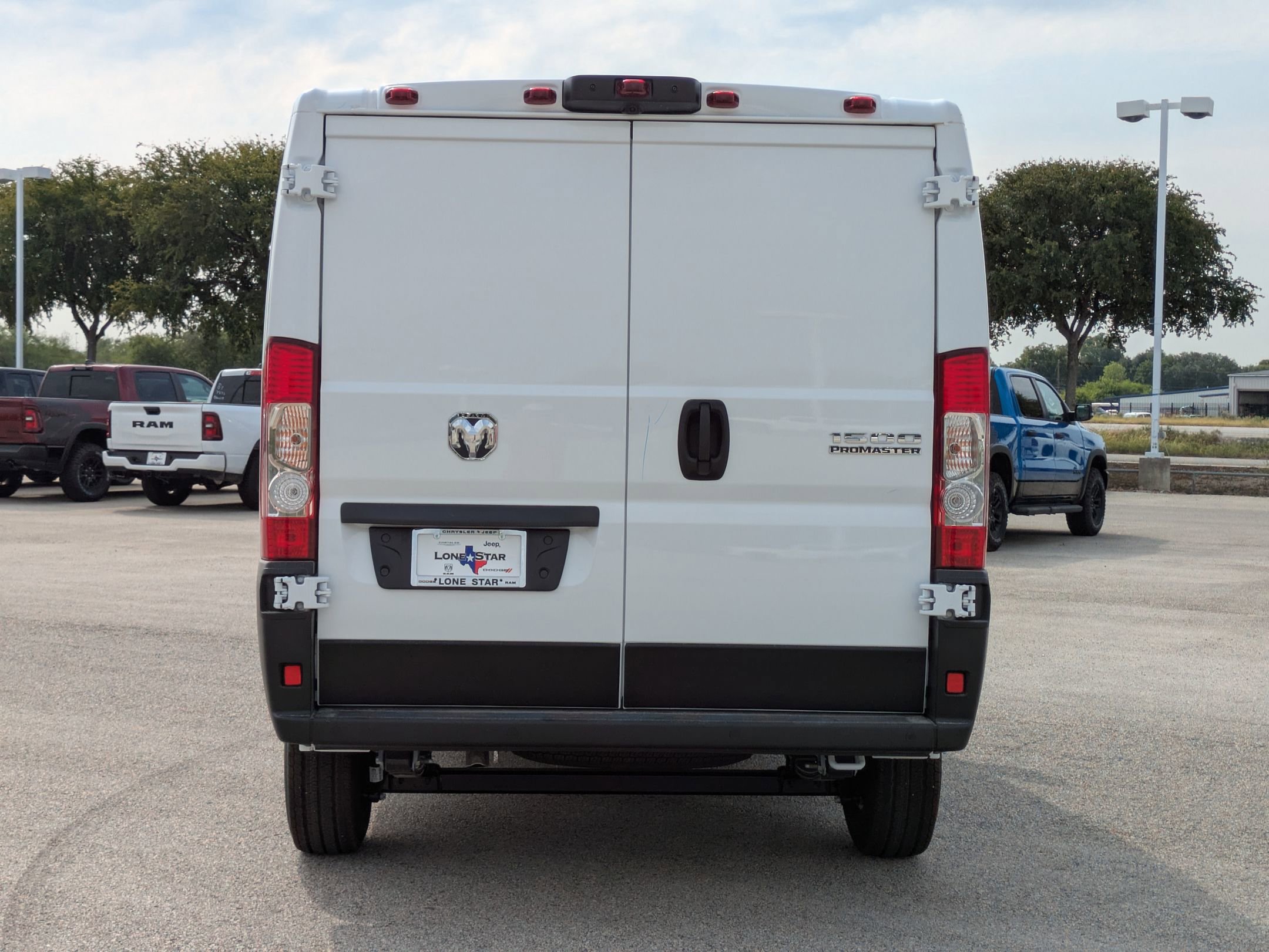 2026 Ram ProMaster 1500 Tradesman Cargo Van photo 3