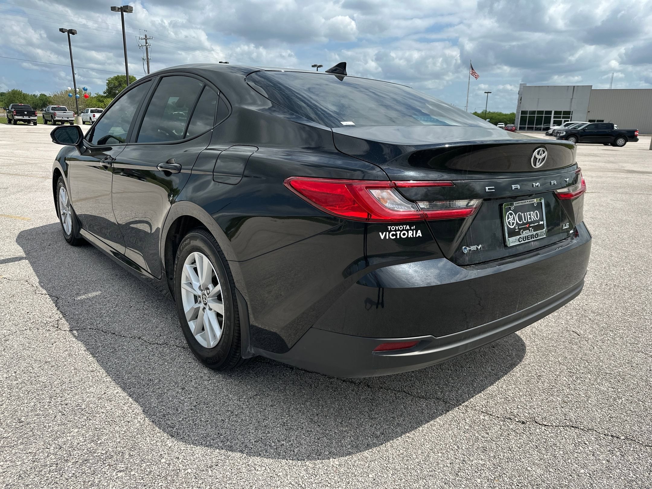 2025 Toyota Camry LE photo 3