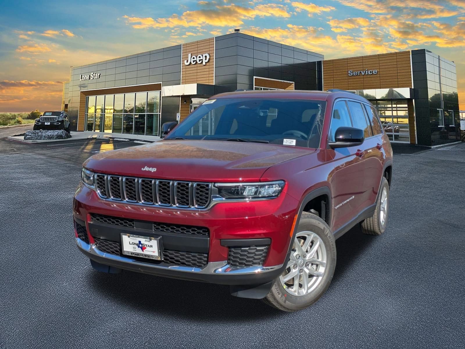 2025 Jeep Grand Cherokee L Laredo's photo