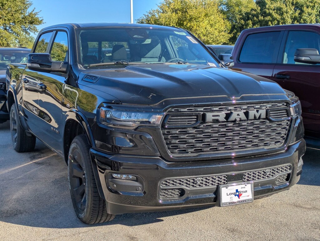 New 2025 Ram 1500 LONE STAR CREW CAB 4X2 5'7 BOX Pickup