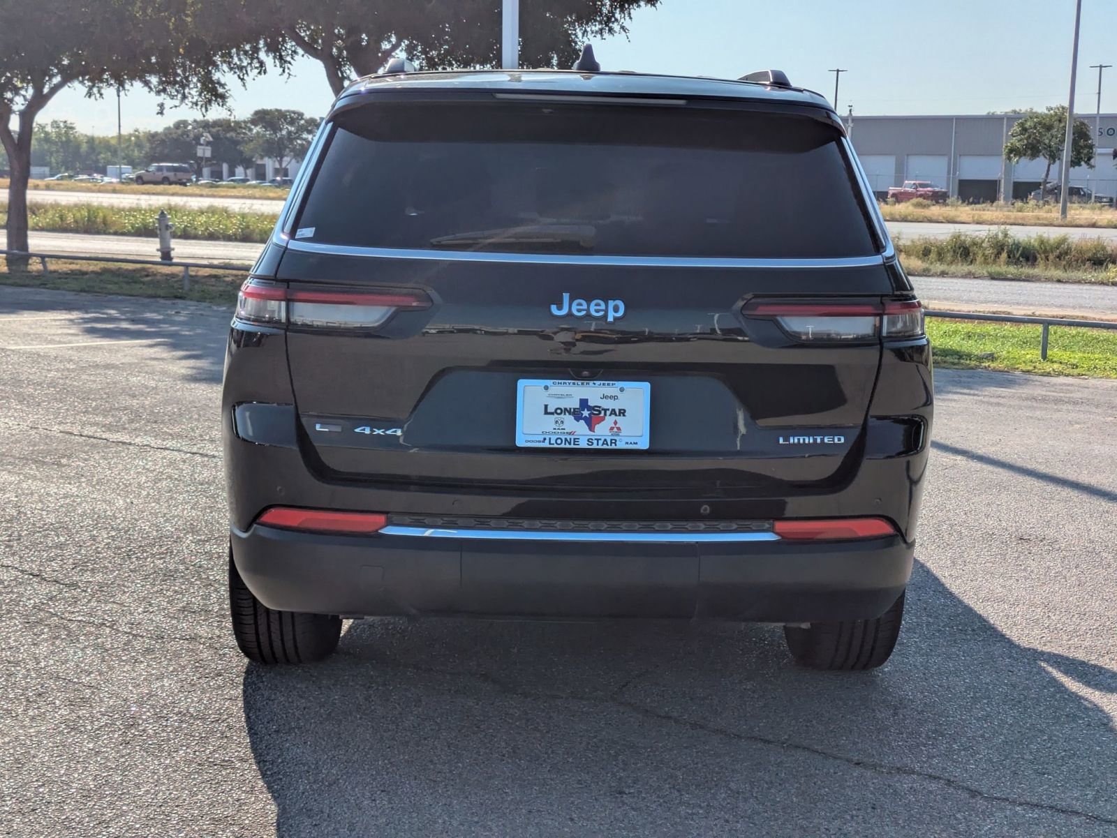 2022 Jeep Grand Cherokee Limited photo 3