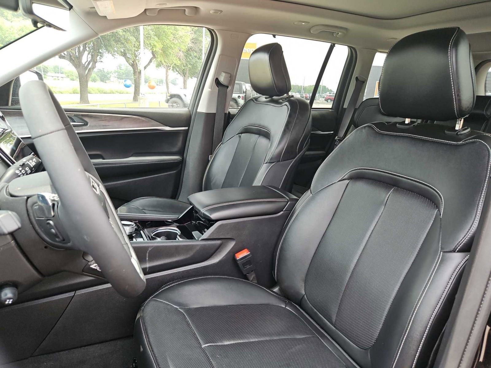 2022 Jeep Grand Cherokee 4xe photo 3
