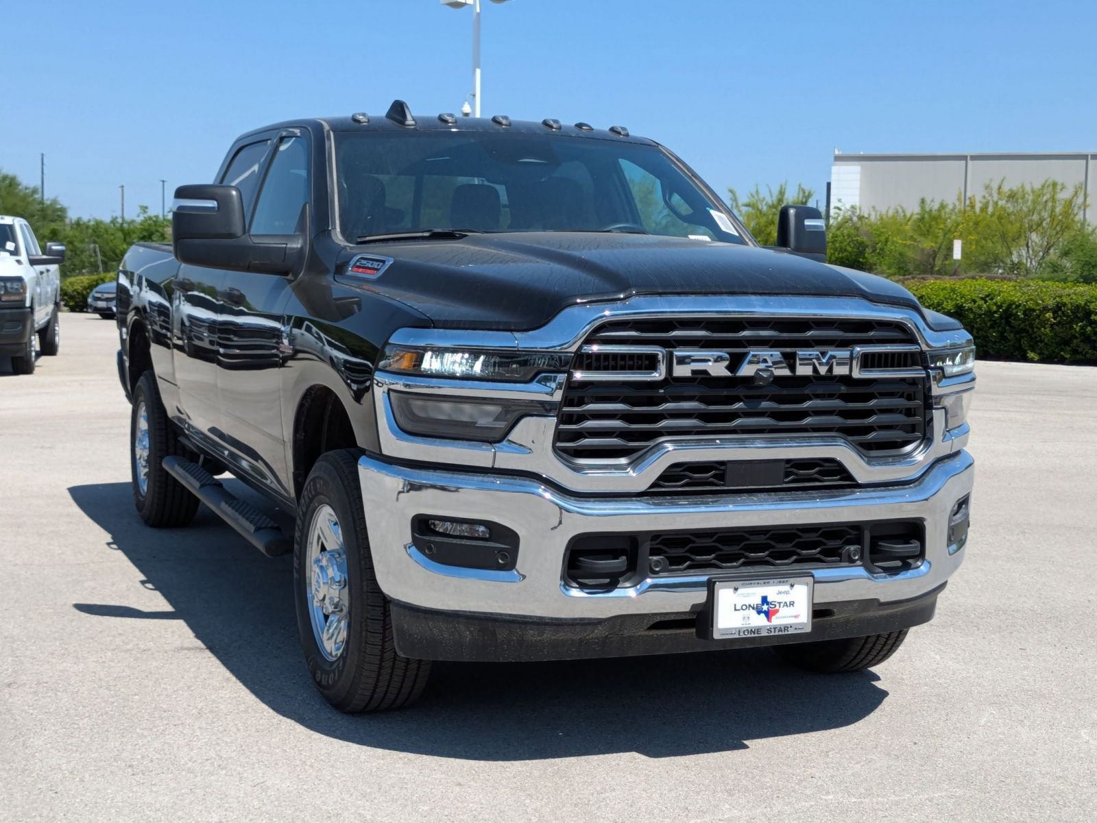 2025 Ram 2500 Tradesman photo 4