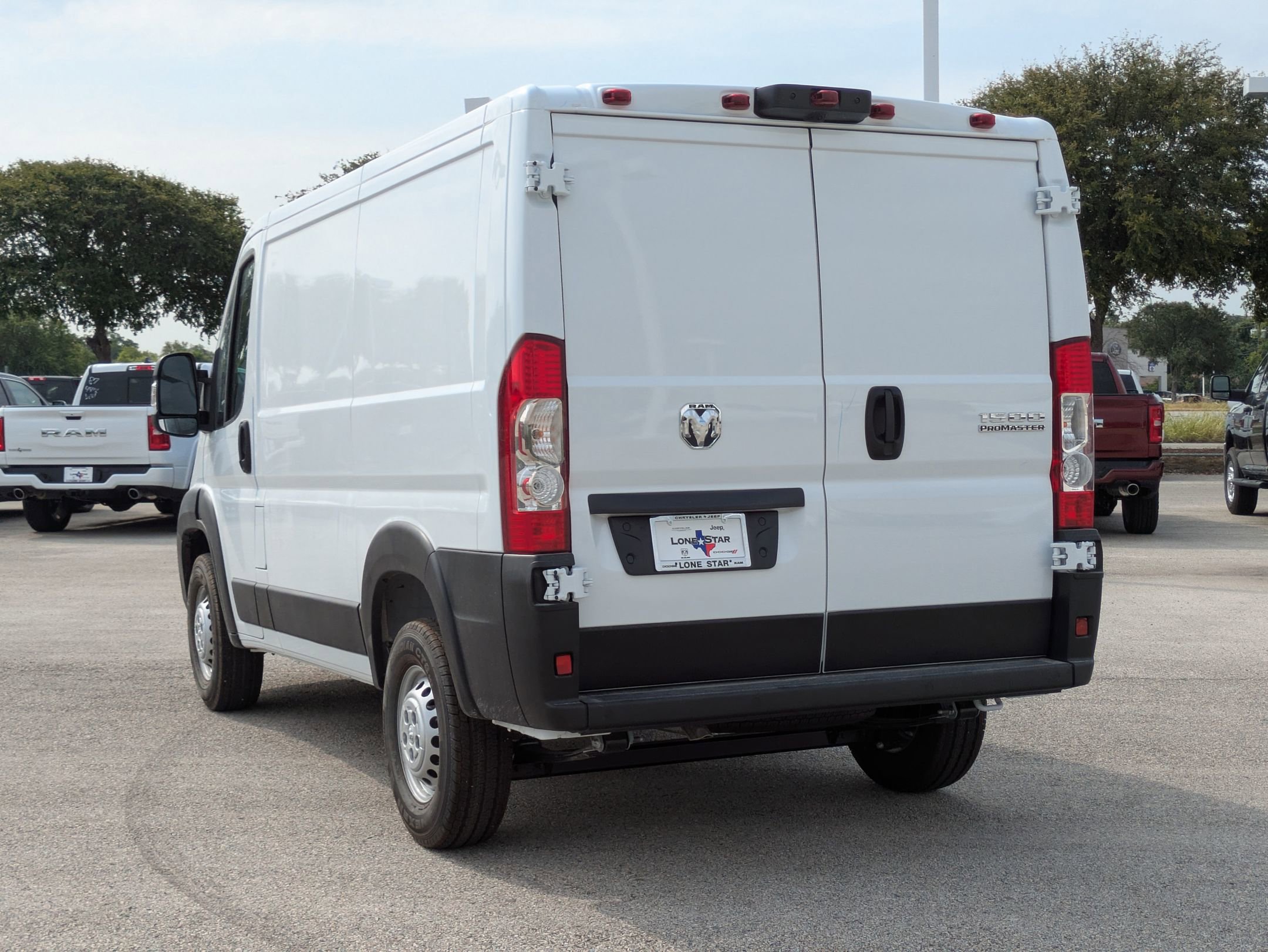 2026 Ram ProMaster 1500 Tradesman Cargo Van photo 2