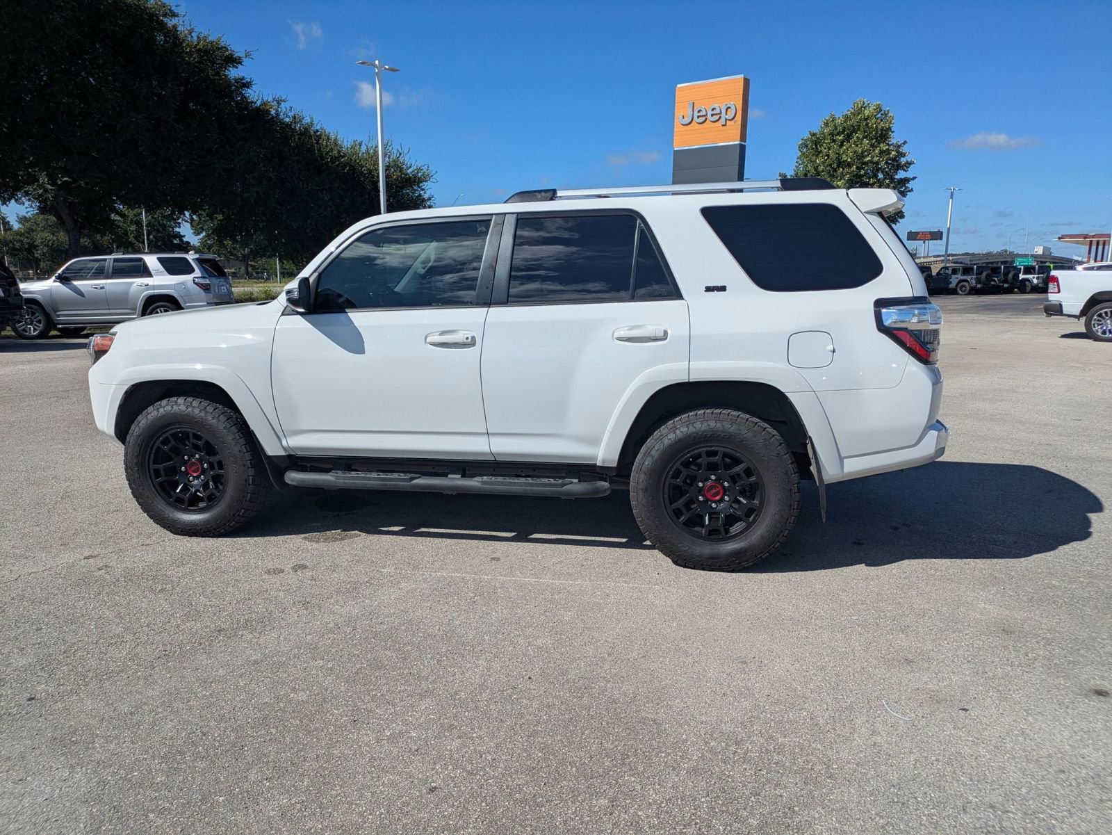 2024 Toyota 4Runner SR5 Premium photo 2