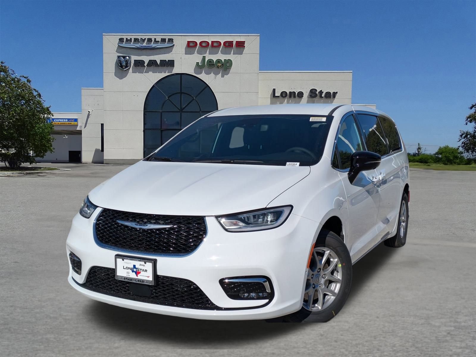 2026 Chrysler Pacifica Select's photo