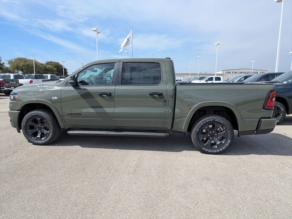 New 2026 Ram 1500 LONE STAR CREW CAB 4X4 5'7 BOX Pickup