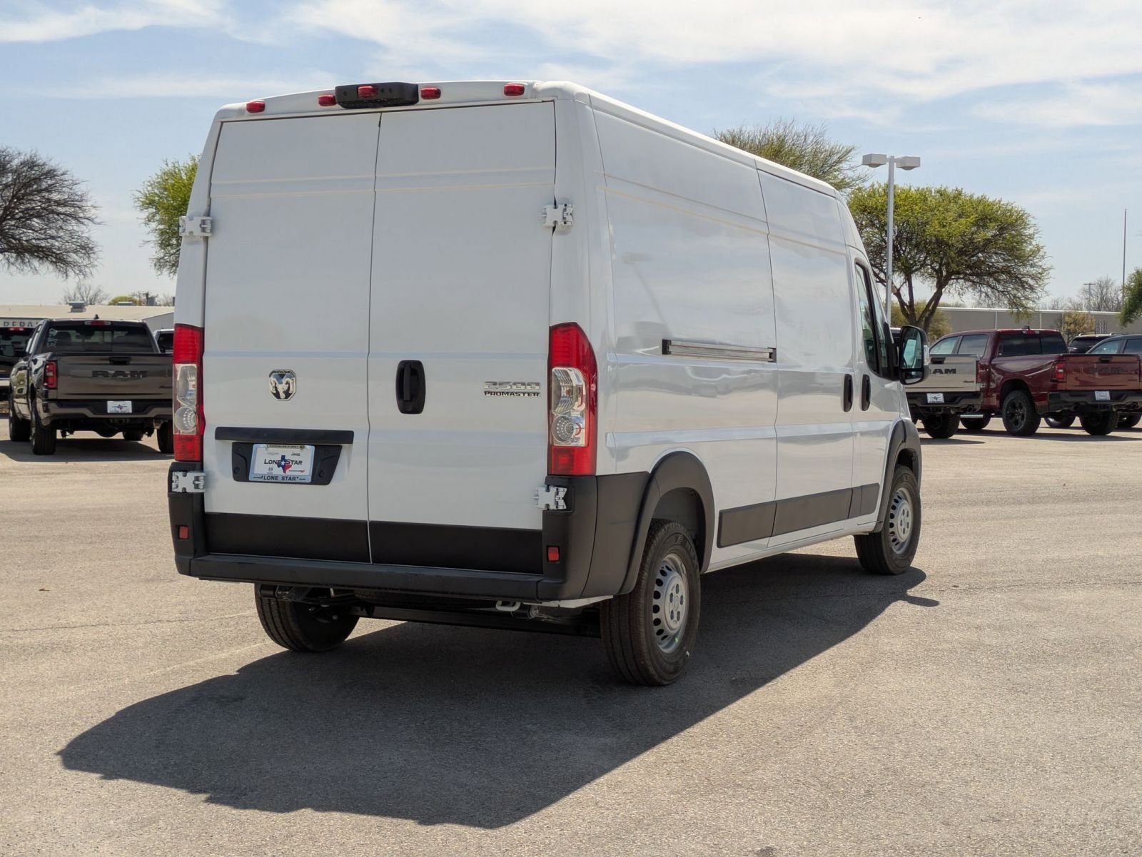 2025 Ram ProMaster 2500 photo 3