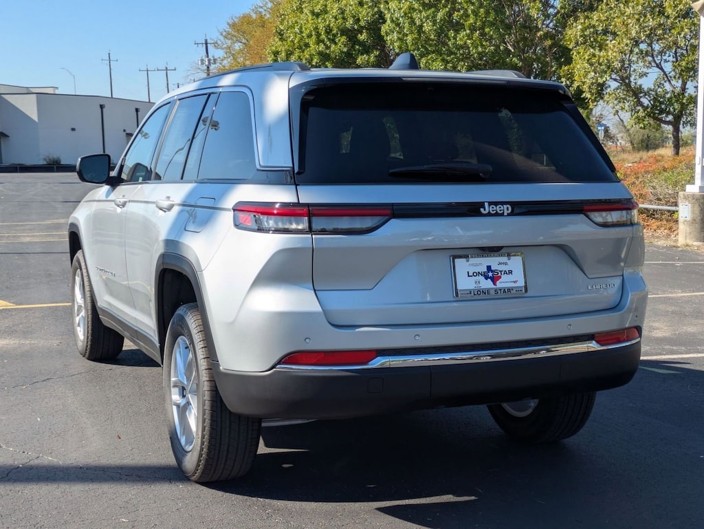 New 2025 Jeep Grand Cherokee LAREDO X 4X2 Sport Utility
