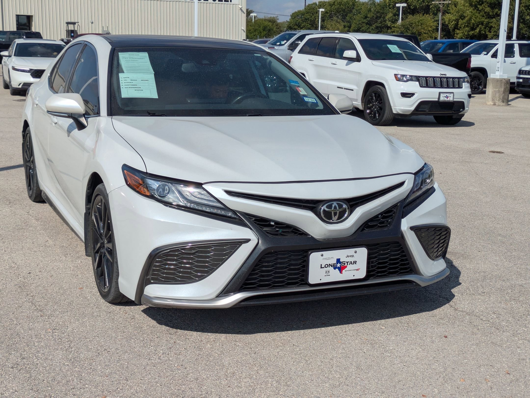 2021 Toyota Camry XSE photo 4